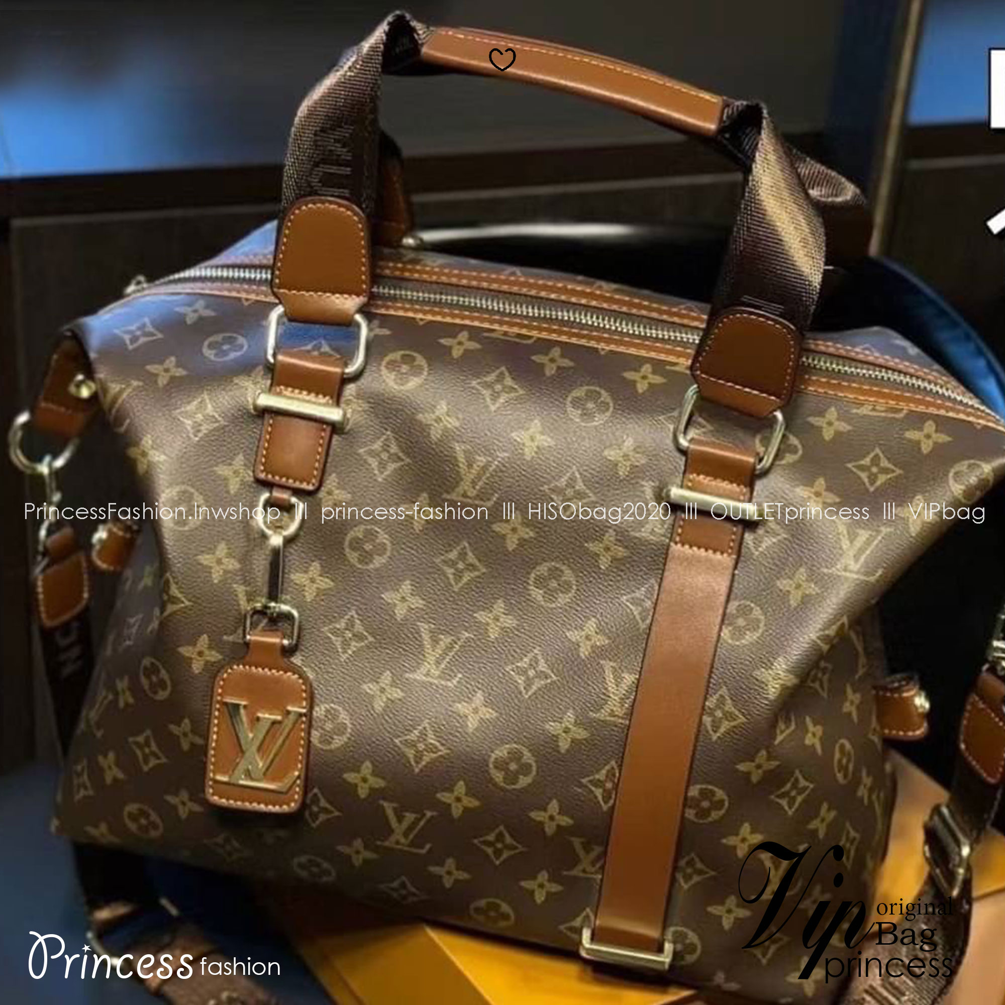 LV KEEPALL Monogram Canvas Bag 40cm กระเป๋าเดินทางสุดคลาสสิค ขนาดจุใจพิมพ์ลายโมโนแกรมแคนวาส ไอเท็มที่จะทำให้การเดินทางไม่ธรรมดาอีกต่อไป ด้วยดีเทลความเป็นเอกลักษณ์ เรียบแต่หรู