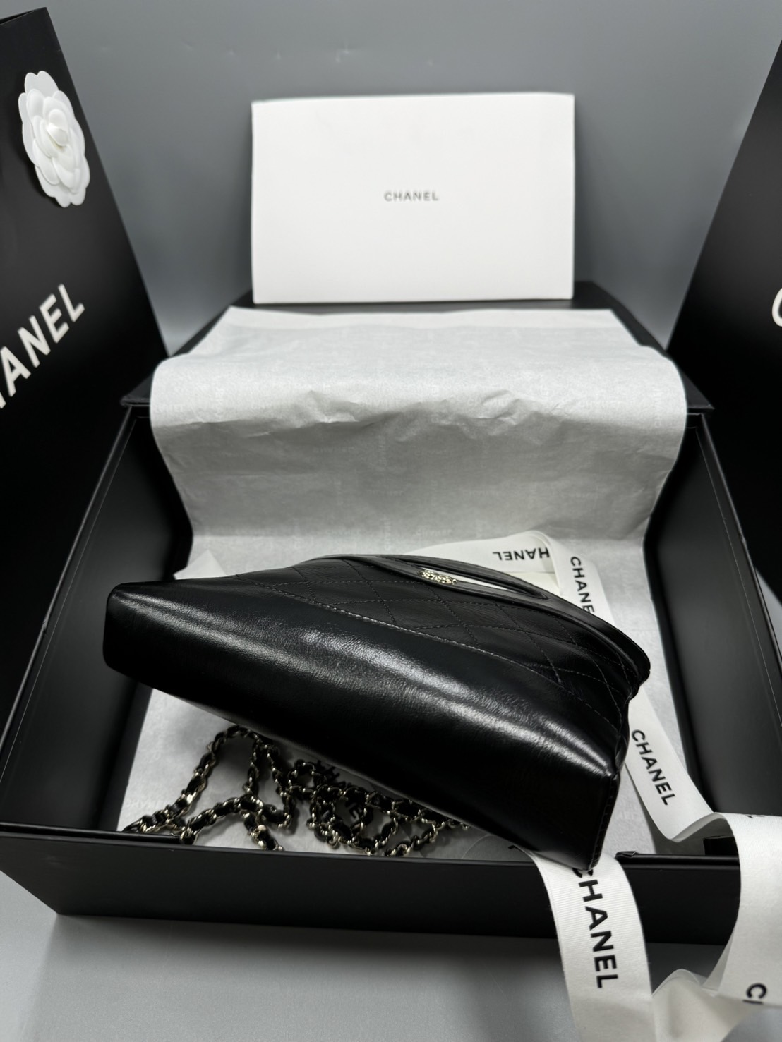 Chanel 31 Mini Shopping Bag / Chanel Hobo Mini Bag กระเป๋าสะพายมือจับในตัวไซส์มินิ หนังแท้ เกรดออริ ท็อป สลับแท้ 1:1