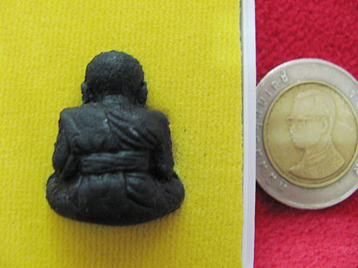 สินค้าหมดค่ะ รูปหล่อมหาเศรษฐี หลวงปู่ทวด เนื้อผงพระพุทธคุณ รุ่นมหาเศรษฐีมีแล้วรวย(ปลุกเสกโดยหลวงพ่อรวย หลวงพ่อคูณ)วัดนาคกลางวรวิหาร พร้อมกล่องเดิมค่ะ