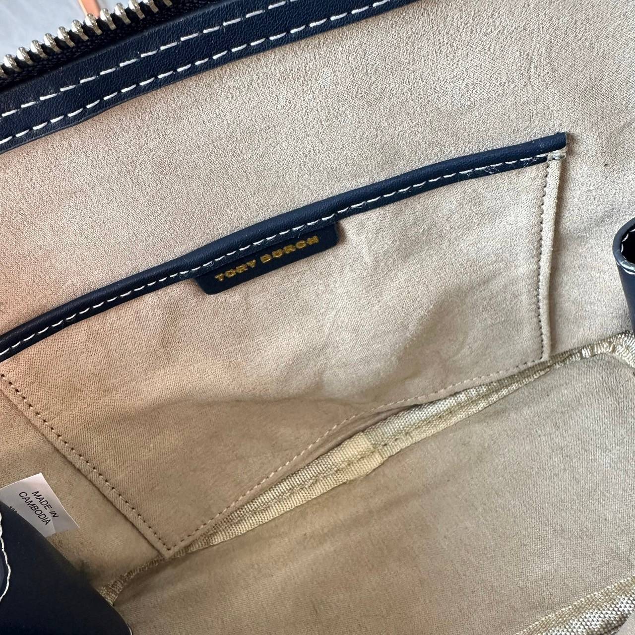 TORY BURCH MINI PEBBLED SWING BAG / Tory Mini Swing Bag in Pebbled Leather / T Monogram Jacquard Swing Bag กระเป๋าสะพาย คอลเลคชั่นใหม่ล่าสุดดีไซน์สุดคลาสสิก รูปทรงโดม