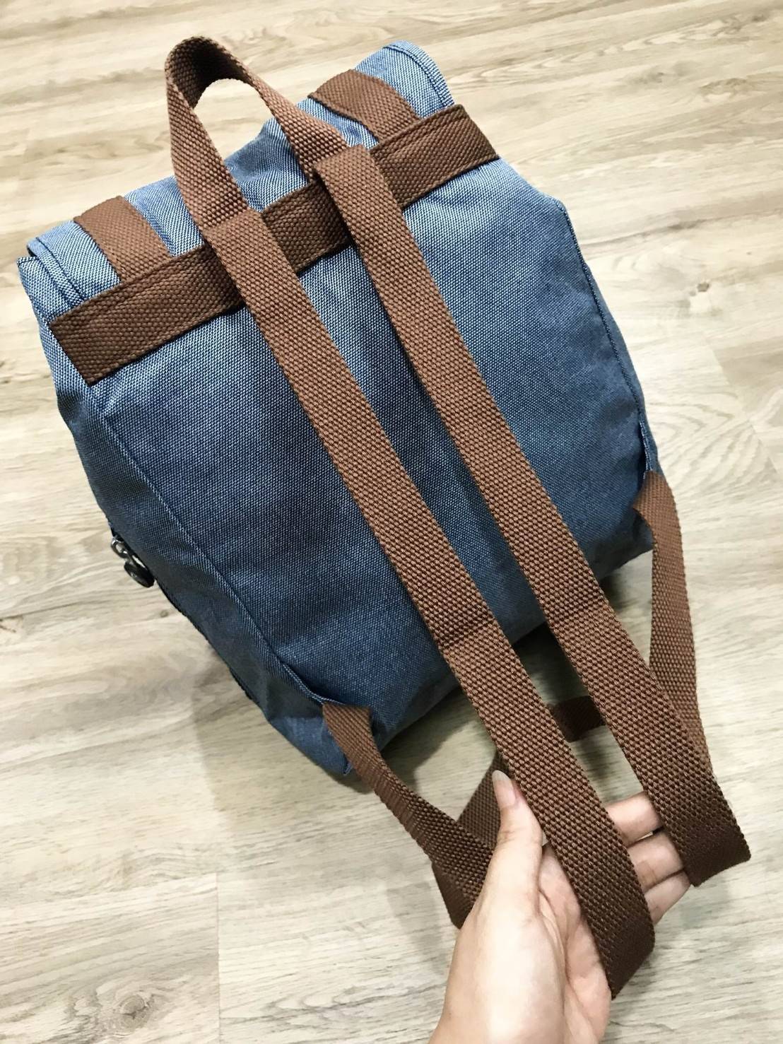 KIPLING EMOJI CITY BACKPACK New in! กระเป๋าเป้แบบฝาปิด Limited Edition คอลเลคชั่น EMOJI ชนช็อป วัสดุ Cotton+Polyester100% เปิดปิดด้วยฝาปิดแถบเข็มขัดและหูรูดด้านใน แต่ง EMOJI น่ารักสุดๆ พวงกุญเเจลิงน้อยถอดเเยกใช้ได้ มีช่องซิปด้านหน้า หัวซิปเเบรนด์ ภายในกว้