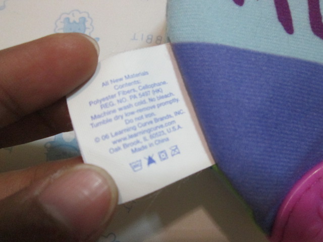 Disney " Hello Pooh" หนังสือนิทานผ้ามือสอง