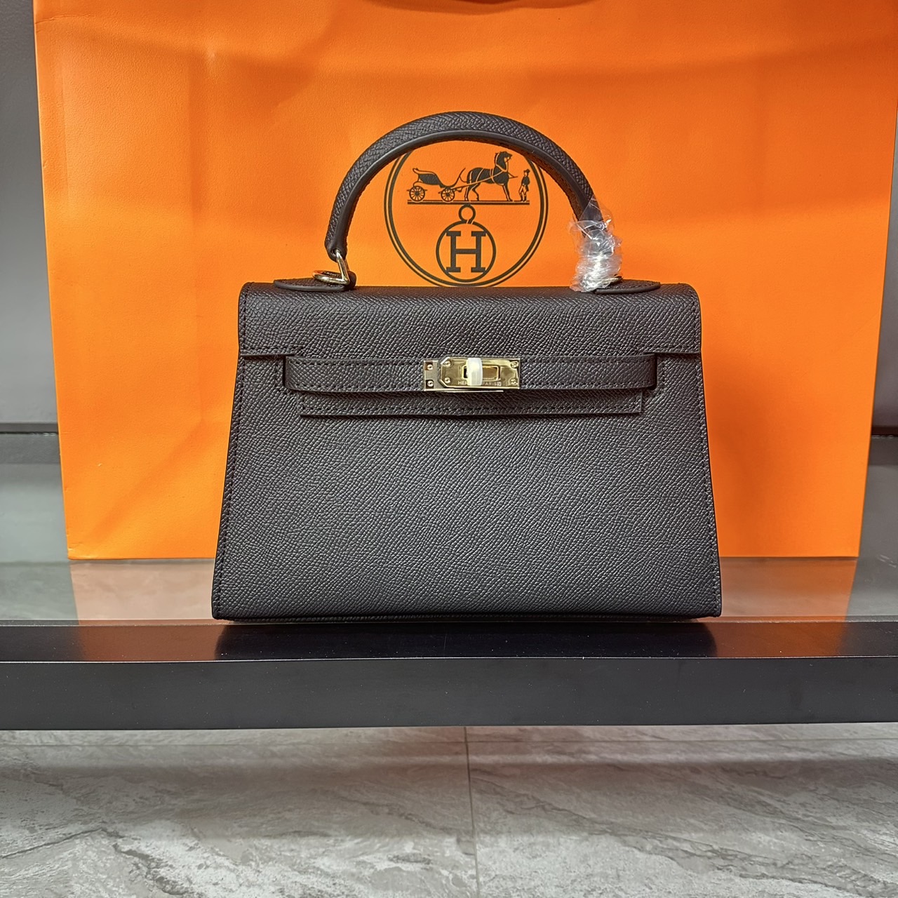 ORI หนังแท้ | Hermes Mini Kelly Pochette 20cm จิ๋วแต่แจ๋ว ราคาพุ่งยิ่งกว่าทอง พร้อมสายสปอร์ต กระเป๋าสะพายที่สุดแห่งหรูหราลัคชู นิยามของความสง่างามเหนือกาลเวลา