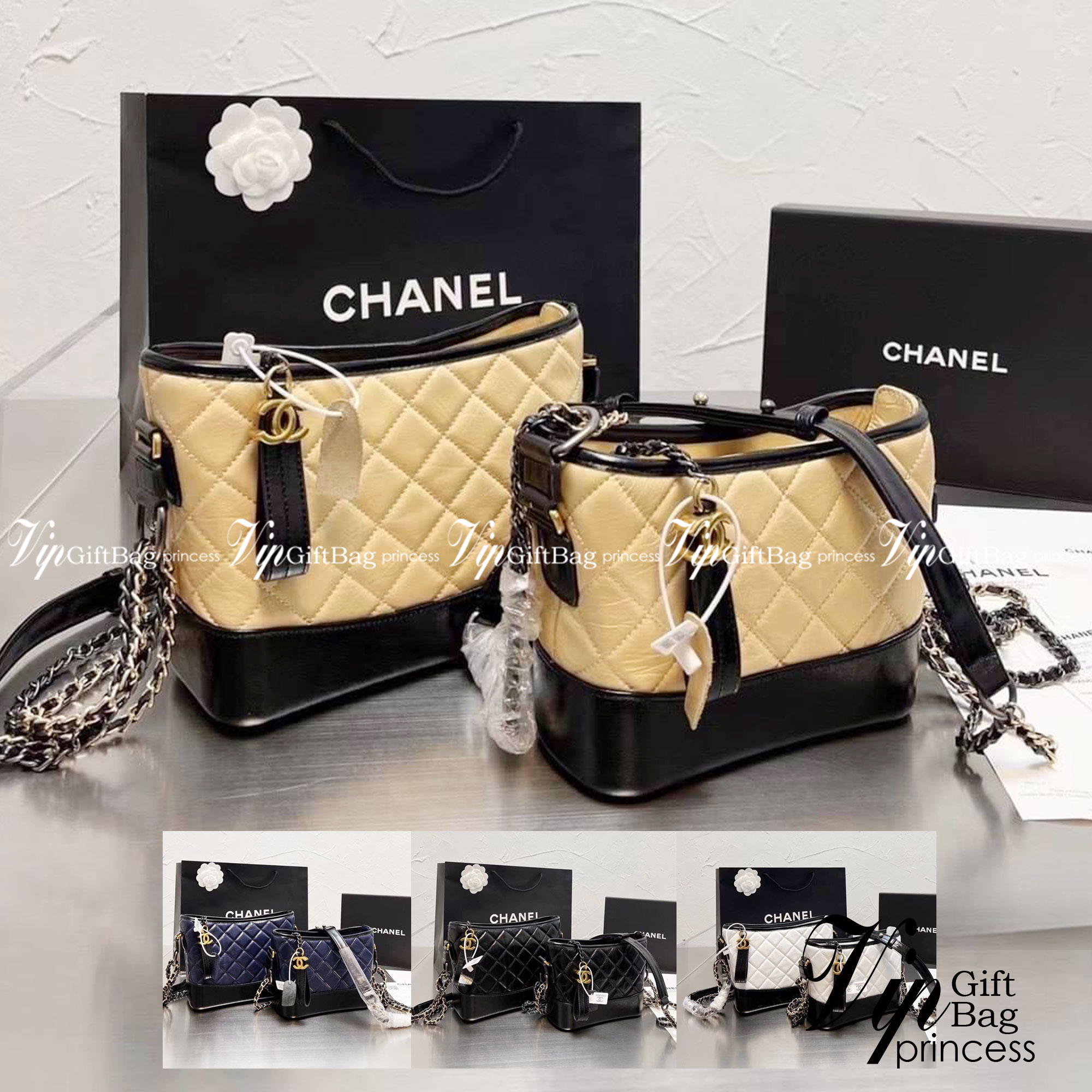 CHANEL SHOULDER BAG / CHANEL GABRIELLE HOBO BAG มี 2 size 8" 10" กระเป๋าสะพายข้าง/ไหล่ หนังนิ่ม หรู มาพร้อมพวงกุญแจสัญลักษณ์แบรนด์ อะไหล่พร้อมโซ่สะพายสีทองสลับเงิน สามารถสะพาย crossbody หรือสะพายไหล่ได้หมด สะพายแล้วขับผิวมากๆ