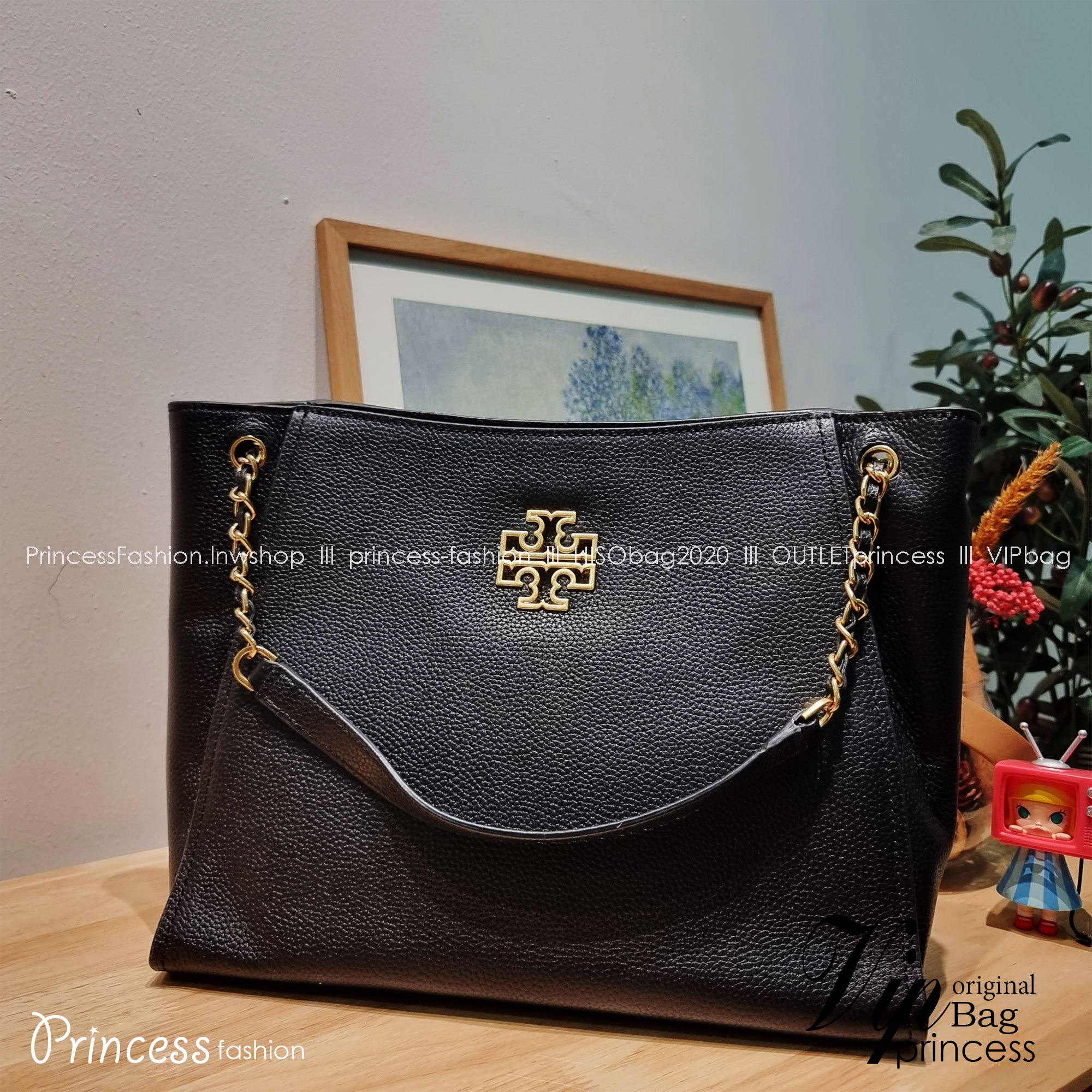 TORY BURCH BRITTEN SMALL SLOUCHY TOTE / TORY TOTE BAG / TORY BAG พร้อมส่ง กระเป๋าสะพายตัวแม่ รุ่น top ที่สวยดูแพง ใช้งานสะดวกมาก ดีไซน์ออกมาได้เรียบหรู ผู้ดี
