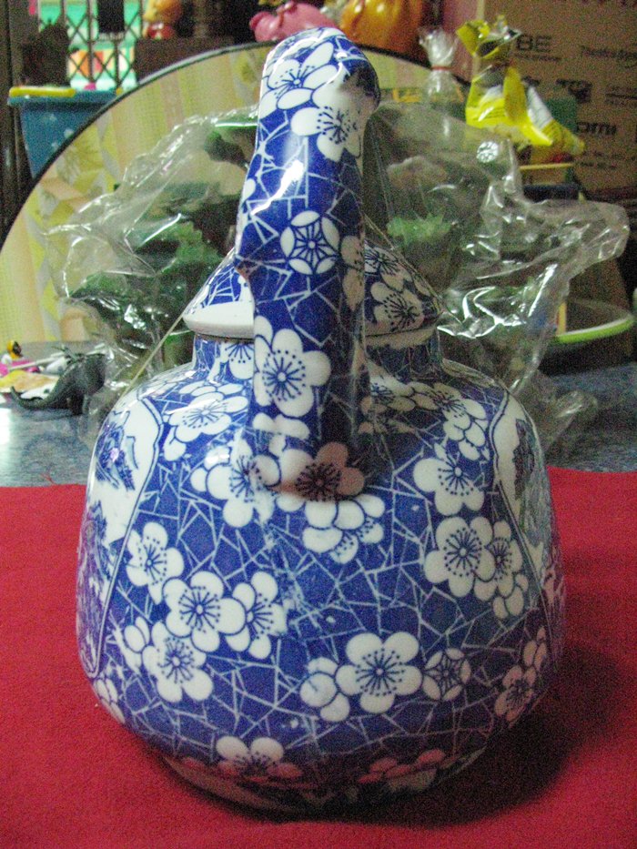 สินค้าหมดค่ะ กาน้ำกังไสลายดอกเหมยจากเมืองจีนค่ะ