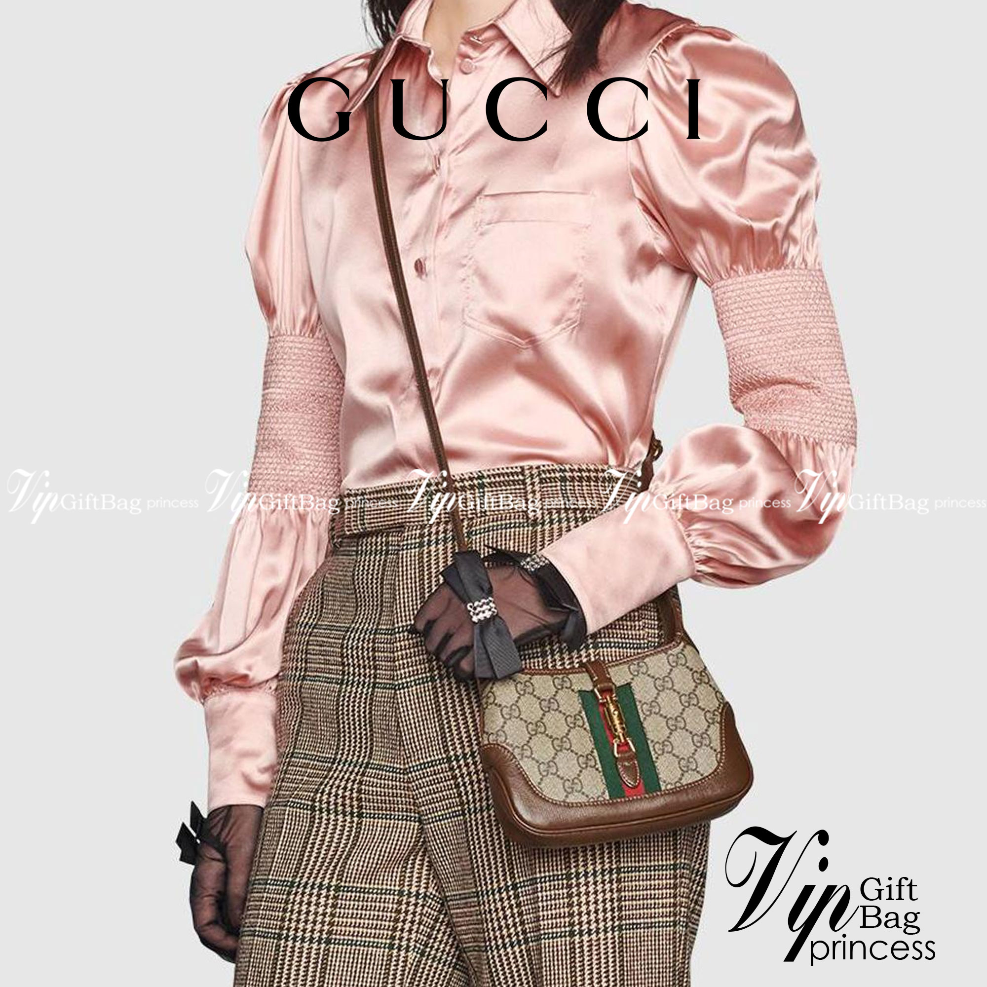 GUCCI Jackie 1961 Mini Hobo Bag GC MULTI BAG น้องคนสวย ใบเล็กแต่สุดว้าว กระเป๋าถือ/สะพายข้างวีไอพี พรีเมี้ยมกิ๊ฟที่จะทำให้หลงรักกันไปแบบสุดๆ น้องน่ารักมีดีเทลแฝงความหรูในตัว วัสดุหนังแคนวาสทนทาน อยู่ทรง ปากกระเป๋ามีตัวล็อค ภายในเป็นช่องโล่ง มีช่องใส่บัตรภ