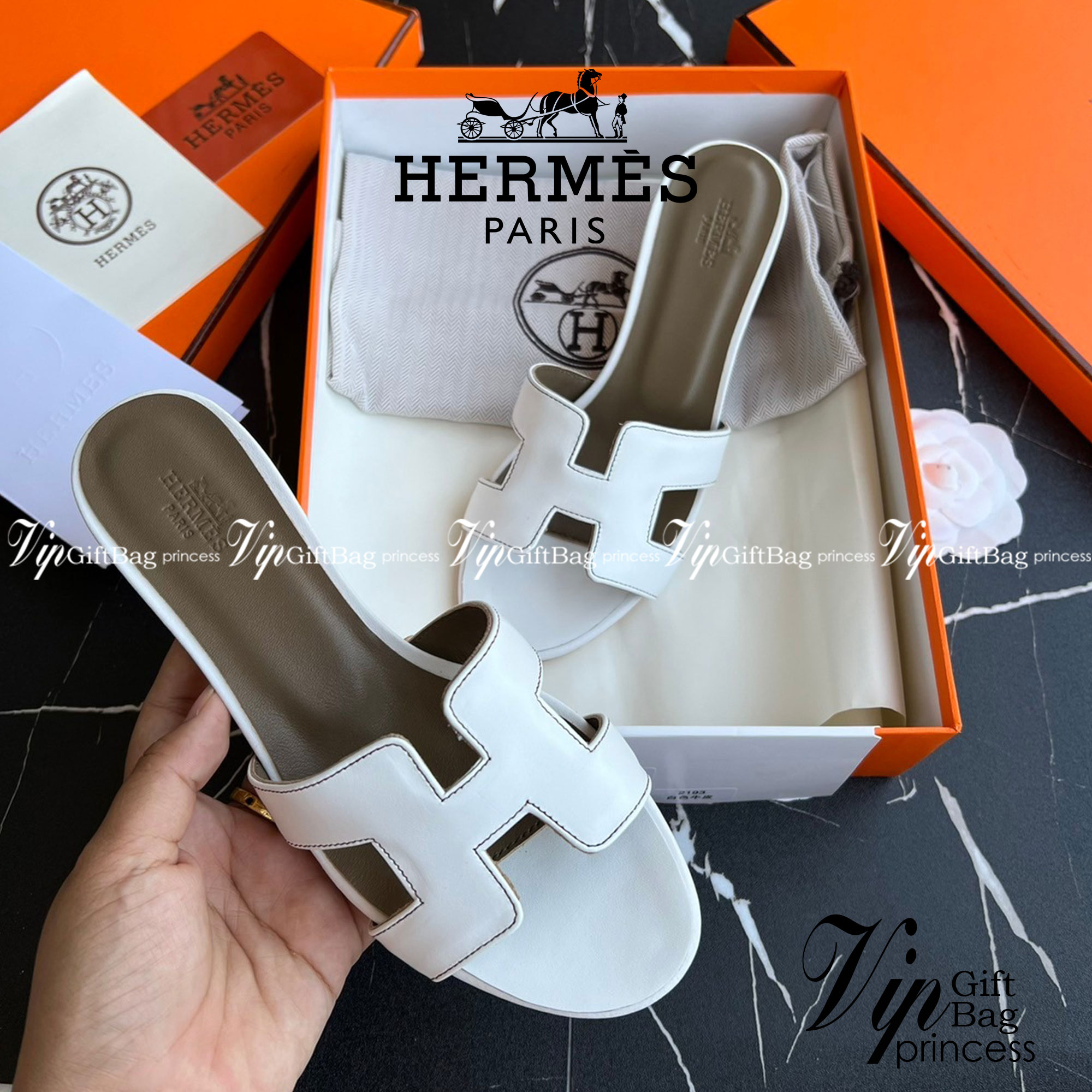 หนังแท้ Hermes sandal leather รองเท้างานสั่งตัตใช้สลับแท้ เกรดออริจินอล ตรงพื้นรองเท้าทำจากไม้รองด้วยหนังแท้ 100%