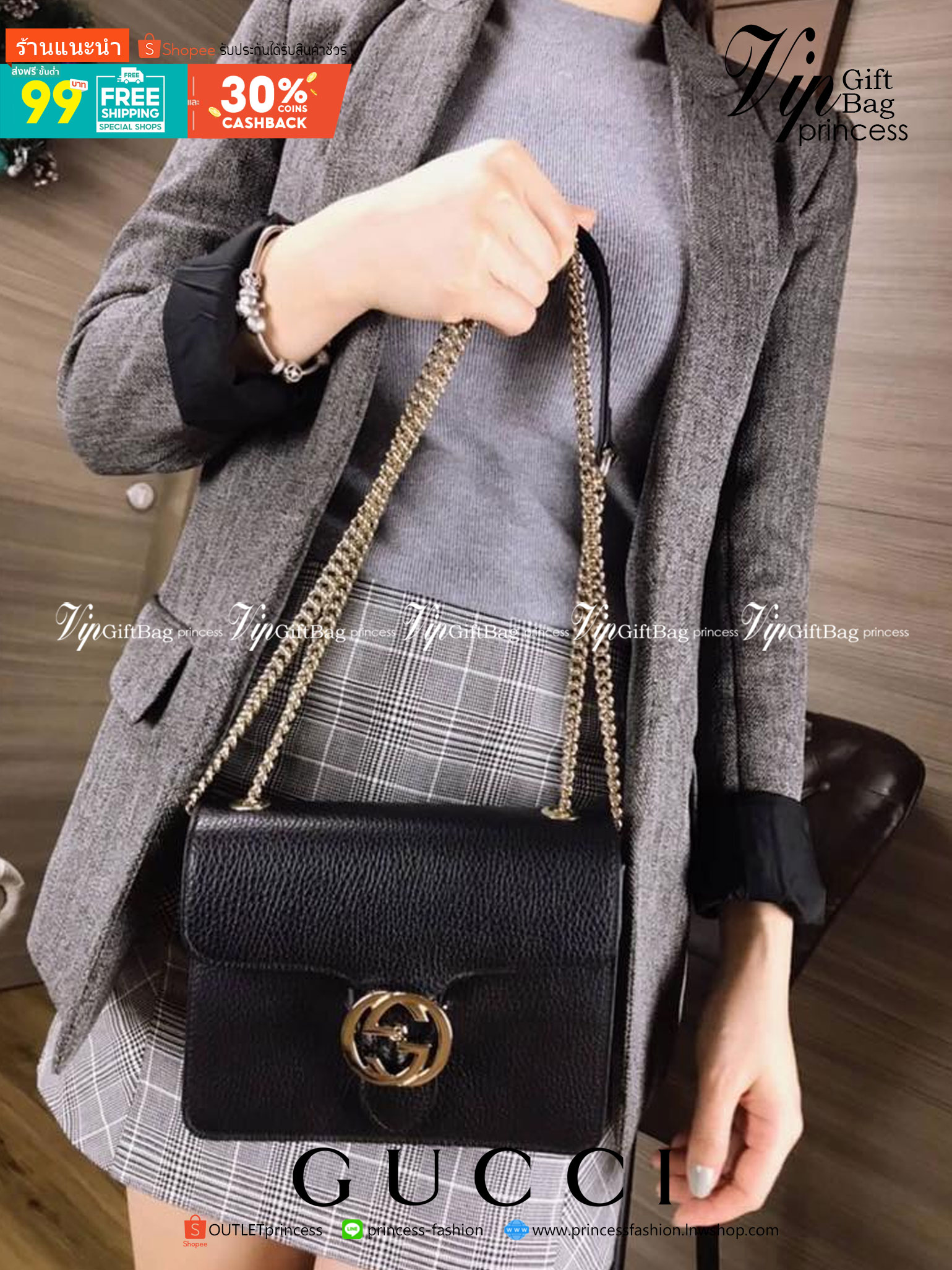 VIP GIFT 】หนังแท้ GUCCI Interlocking G Shoulder Bag กระเป๋าสะพายไหล่/ข้าง ดีไซน์ได้อย่างมีสไตล์ ดูมีสเน่ห์ด้วยโทนสีดำสุดคลาสสิก ใบนี้แมทช์ได้กับทุกลุค เท่ๆ casual หรูหรา มีช่องแบ่งสัดส่วนสวยงาม สาวๆขี้เบื่อขอแนะนำใบนี้เลยจ้า ลูกเล่นเยอะมาก เปลี่ยนสไตล์ได้