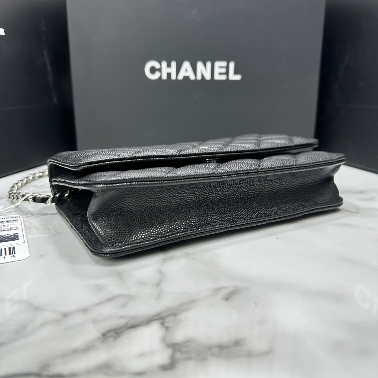 ORI หนังแท้ | CHANEL Woc Wallet on Chain 18cm กระเป๋าสะพายทรงวอคดีไซน์แบ่งช่องด้านในเป็นกระเป๋าสตางค์ รุ่นยอดนิยม หรูหราระดับตำนาน สวยงามเหนือกาลเวลา