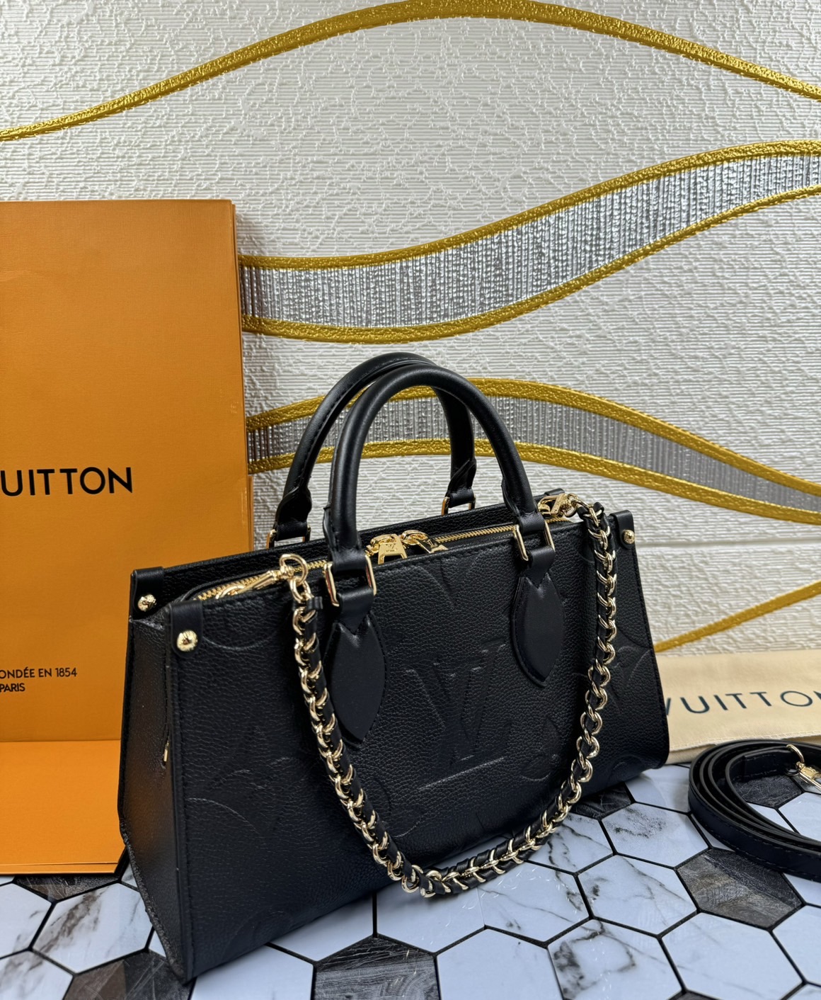 LV OnTheGo East West กระเป๋าทรงโท้ทดีไซน์ใหม่ สัดส่วนลงตัวงดงาม เกรดออริ 1:1 สลับแท้