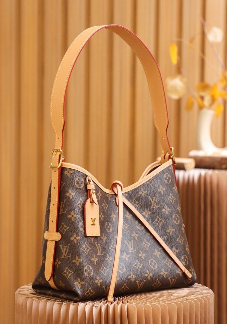 CarryAll PM handbag in Monogram / LV Tote Shopping Bag พร้อมส่ง กระเป๋าถือแคนวาสแต่งขอบหนังแคนวาสอย่างดี ผสานเสน่ห์สวยงามเข้ากับดีไซน์ที่รับกับสรีระให้คุณพกพาไปได้ทุกที่