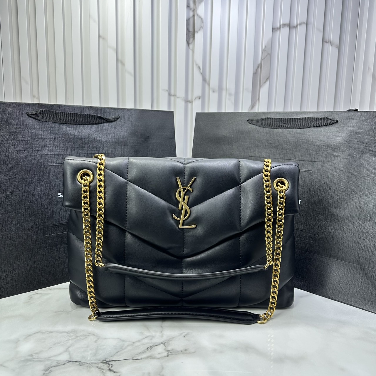 ORI หนังแท้ | 32cm YSL PUFFER Medium in Nappa leather กระเป๋าสะพายรุ่นยอดนิยม ทรงสวย ใช้ได้บ่อยไม่มีเบื่อ วัสดุหนังสัมผัสนิ่มมือ ดีไซน์เรียบหรู ดูแพง สะพายได้หลากหลาย