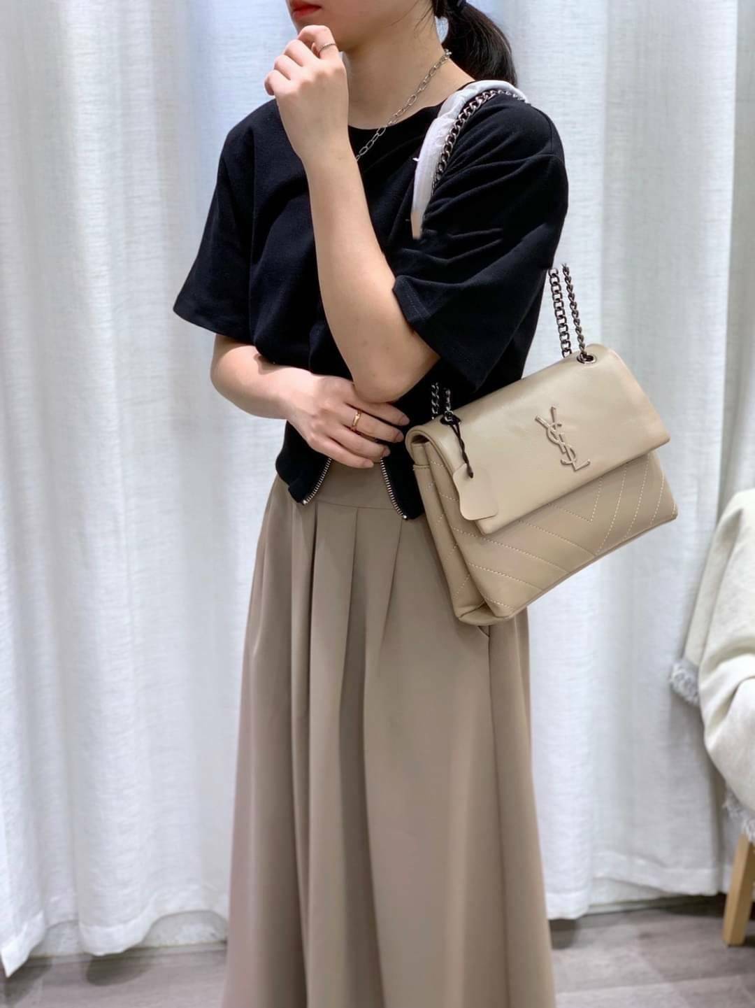 VIP 🥂 YVES SAINT LAURENT Large Sunset Shoulder Bag / YSL Shoulder Bag 11" ภาพสินค้าถ่ายจากงานขายจริง พร้อมส่งที่ไทย