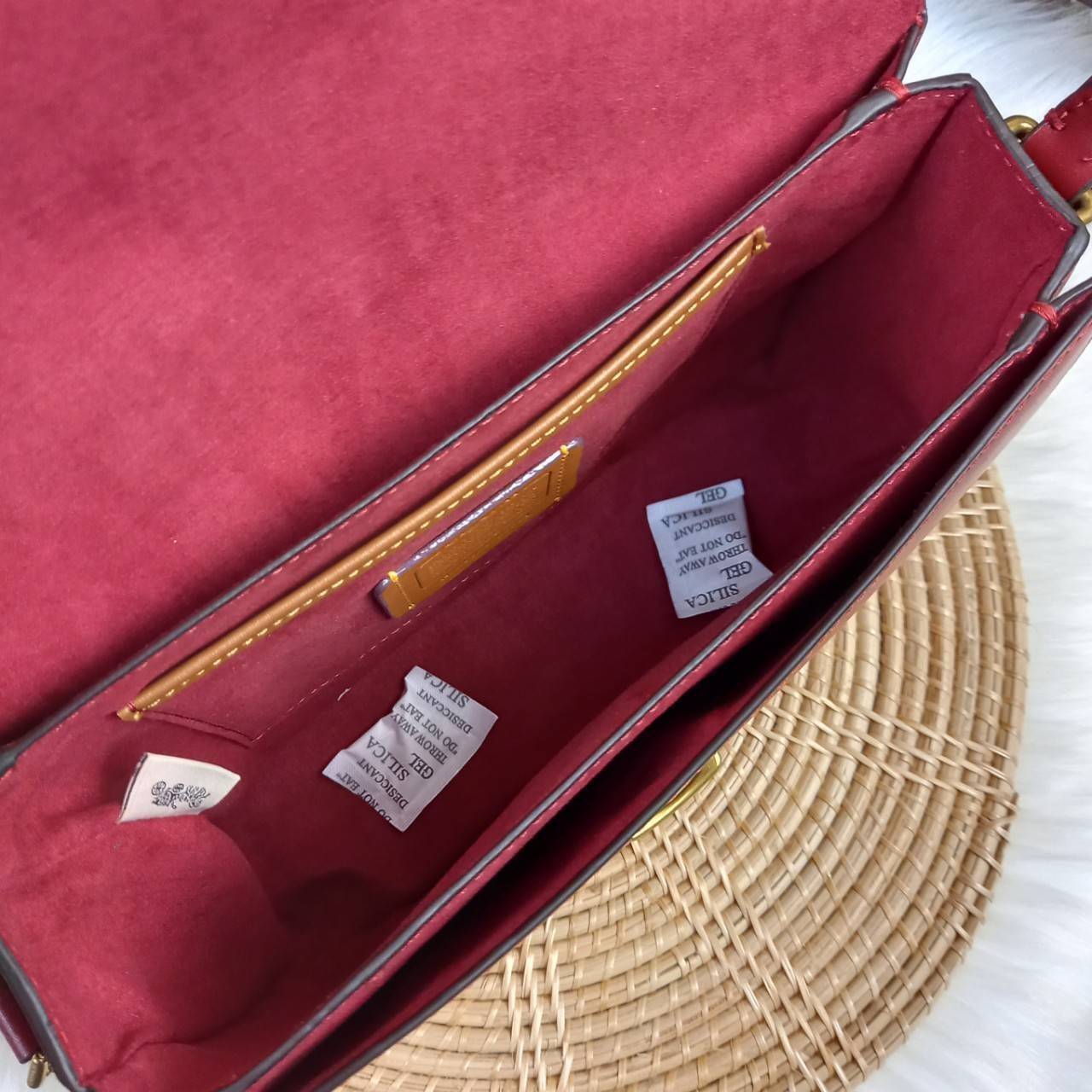 สวยละมุนตาละมุนใจม๊ากก!!🌺🌈 //>>COACH STUDIO GLOVETANNED LEATHER SHOULDER BAG (C6641)🌺ห้ามพลาดเด็ดขาด!! สวยละมุน เรียบหรู ดูแพงสุดๆ!! //กระเป๋าถือ กระเป๋าสะพาย ดีไซน์เนี้ยบ! เฉียบมาก!// วัสดุหนังแท้ หนังเรียบเต็มใบ อยู่ทรง สวย