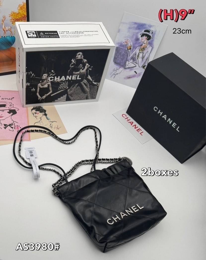 CHANEL 22 mini handbag กระเป๋าสะพายไซส์มินิ น่ารักน่าใช้ สวยเกินต้านที่สุดกับไอเท็มนี้ ที่สาวๆหรือใครๆก็ต้องมีแล้วค่า!! มาในไซส์มินิ น่ารักจริงจัง!! แค่เห็นก็หลงรัก