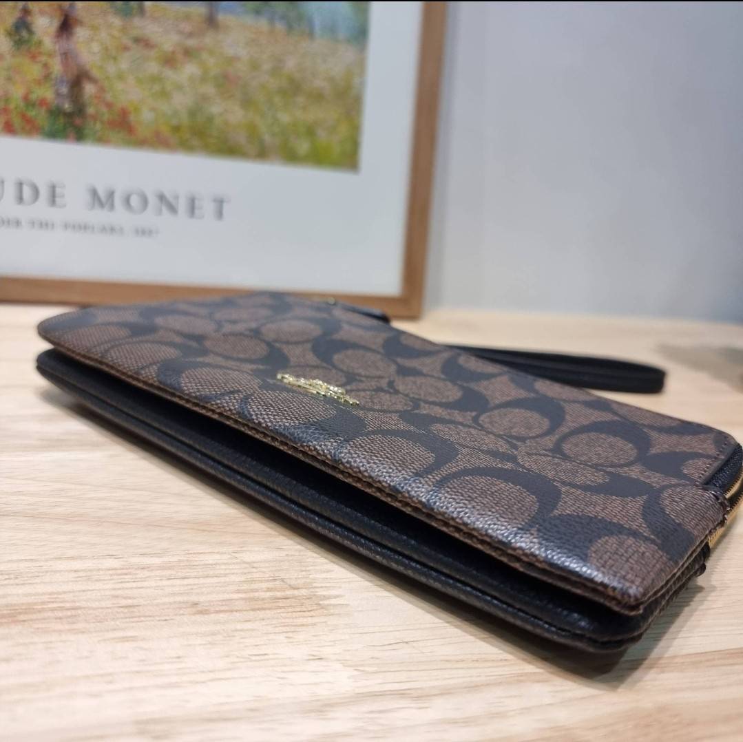 COACH DOUBLE ZIP WALLET IN SIGNATURE CANVAS / C5576 / C5610 / C7313 พร้อมส่ง 8 สี ใหม่ล่าสุด คอล 2023 กระเป๋าคล้องมือใบใหญ่ ดีไซน์ใหม่เล่นระดับ เพิ่มลูกเล่นและดีเทลให้ดูน่าใช้ยิ่งขึ้น