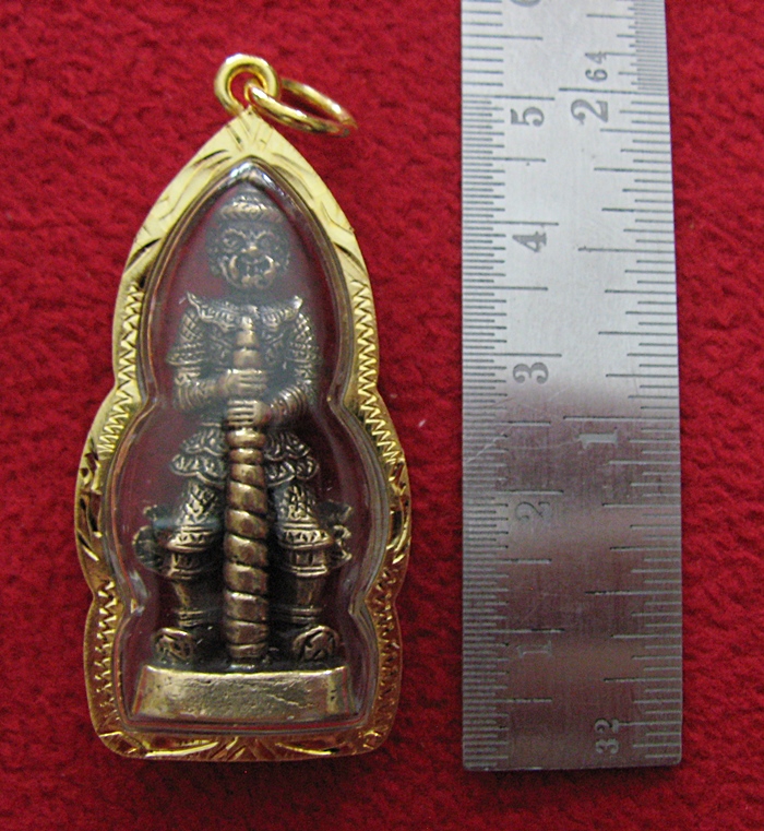 ท้าวเวสสุวรรณองค์ใหญ่เนื้อทองเหลืองเลี่ยมทองไมครอนพร้อมใบคาถาค่ะ