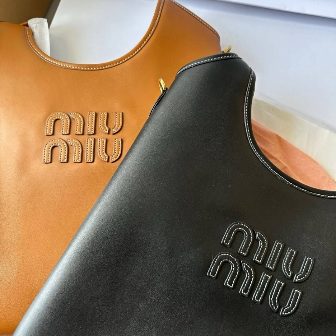 MIU MIU IVY leather bag / MIU MIU Tote Bag กระเป๋าถือสะพาย เกรดออริ ท็อป vip 1:1 เกรดงานปราณีตละเอียด หนังแท้อย่างดี เกรดดีสุด ใช้งานต่างประเทศได้