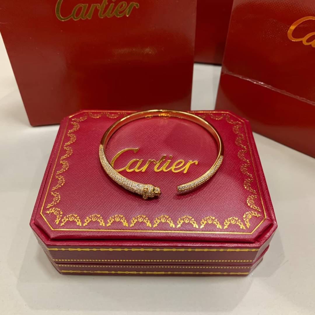 PANTHERE DE CARTIER BRACELET กำไลข้อมือหัวเสือเพชรคาเทียร์ งานปั้มทุกจุด วัสดุคุณภาพดี ไม่ลอกไม่ดำ ภาพสินค้าถ่ายจากงานขายจริง ใช้งานต่างประเทศได้