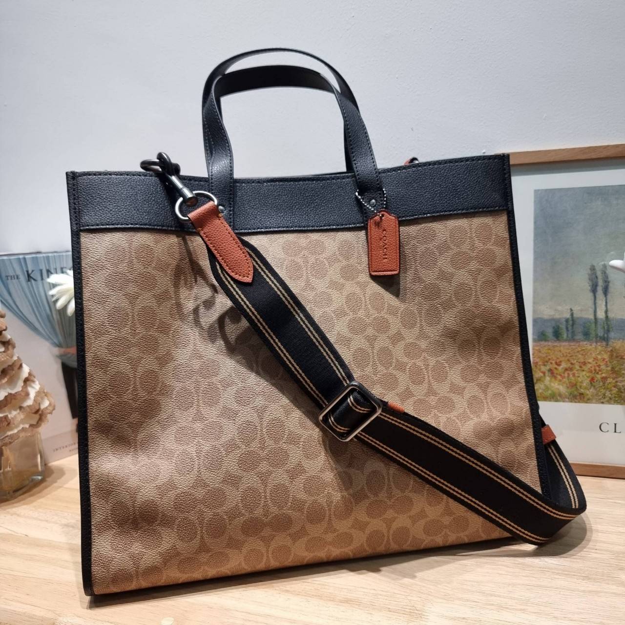 COACH FIELD TOTE IN SIGNATURE CANVAS C7674 กระเป๋าทรงโท้ท ไซส์ใหญ่ภายในโล่งกว้าง เกรดท็อปออริ เกรดดีสุด สลับแท้ 1:1