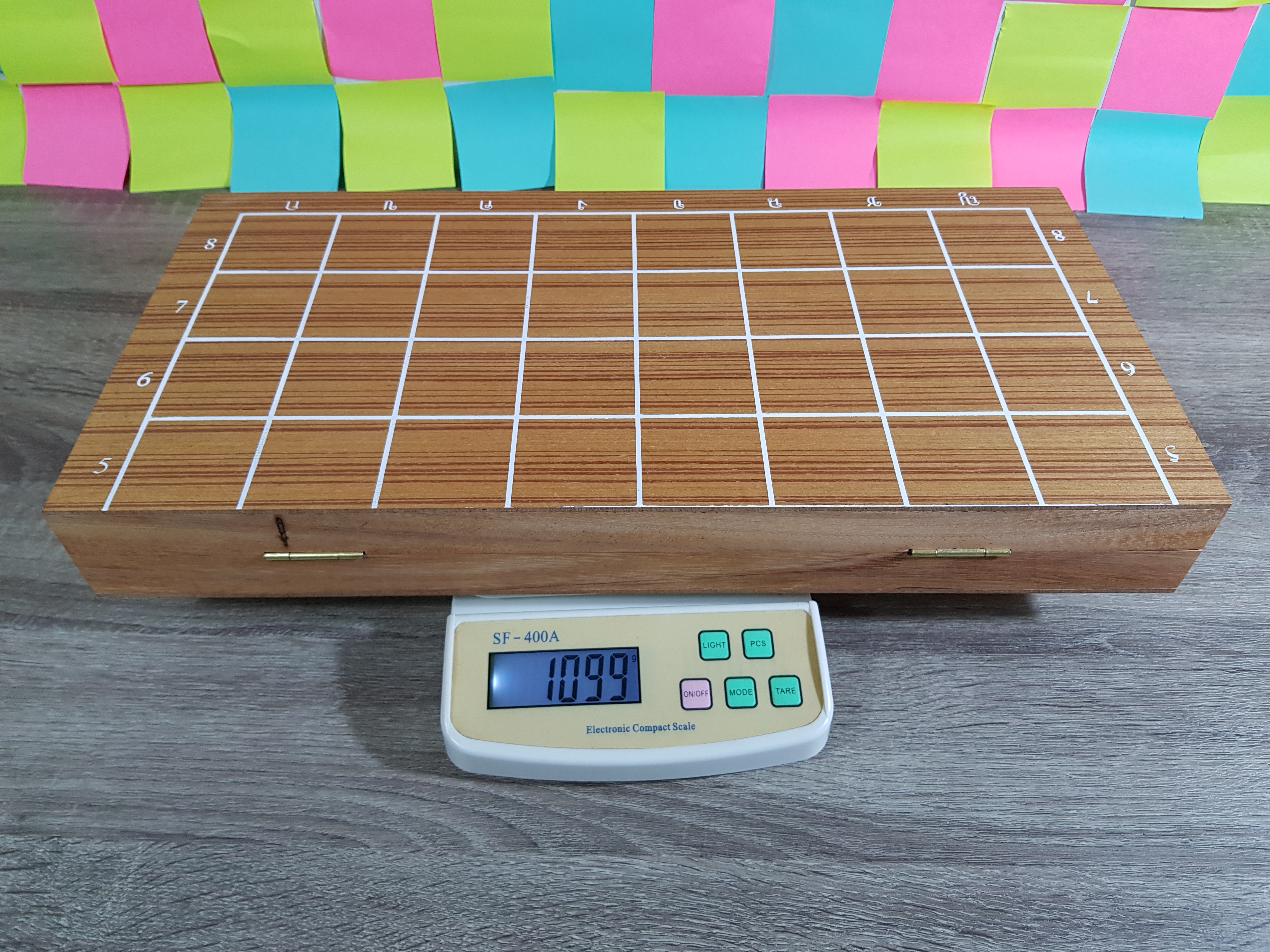 ชุดหมากรุกไทยตัวไม้มาตฐานพร้อมกระดานไม้พับได้ช่อง5x5และหีบทรงสี่เหลี่ยม(ขนาดกระดาน45x44cm.)