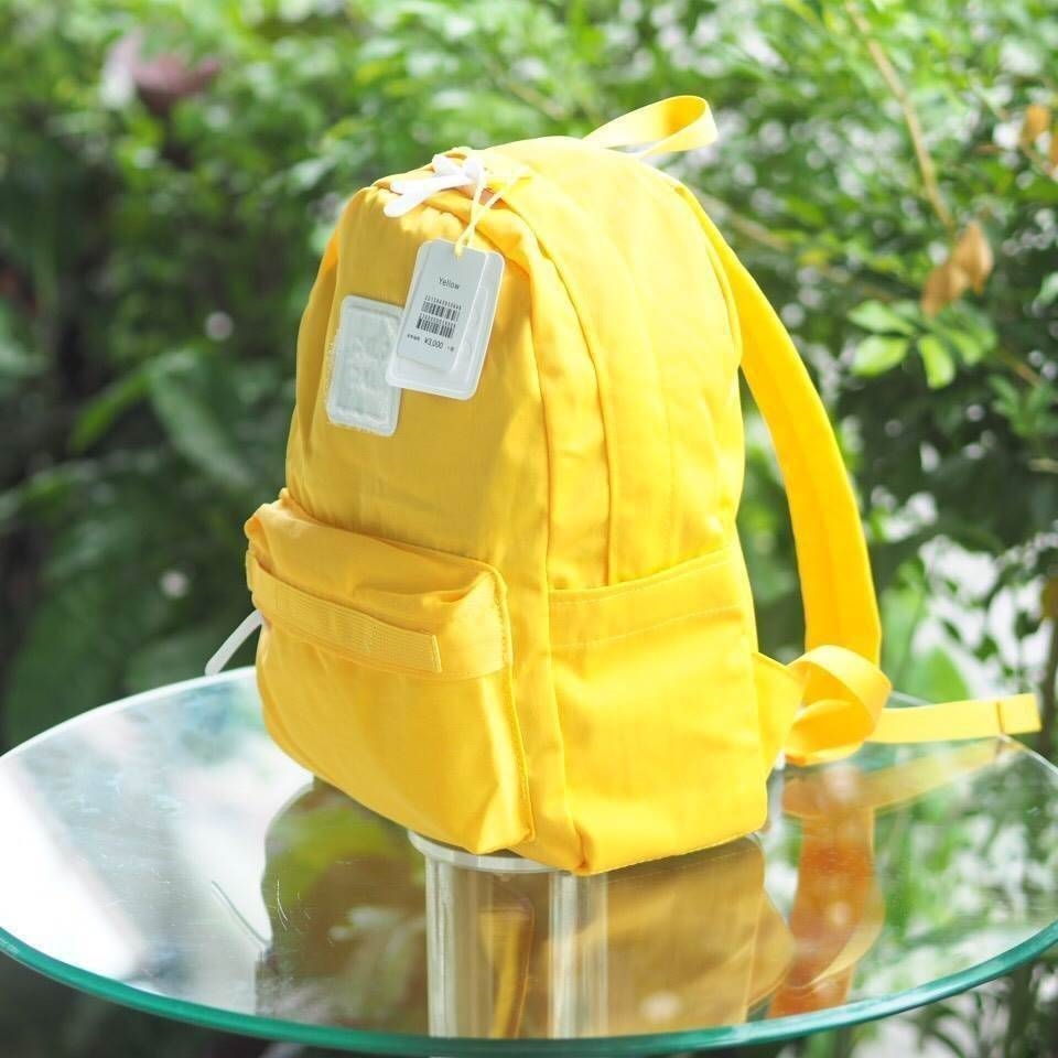 Cilocala backpack Size S กระเป๋าแบ็คแพ็คสีหวานที่ฮิตกันอย่างมากในหมู่วัยรุ่นญี่ปุ่นและฮ่องกง ด้วยสีหวานๆ โทนพาสเทล ดีไซน์น่ารัก ทันสมัย สำหรับสาวๆ ที่ชอบเก็บของกระจุกกระจิก เพราะมีช่องด้านในเป็นแยกเป็นสัดส่วน จะสะพายไปเรียนหรือแบ็คแพ็คไปเที่ยวได้หมดเลยค่า