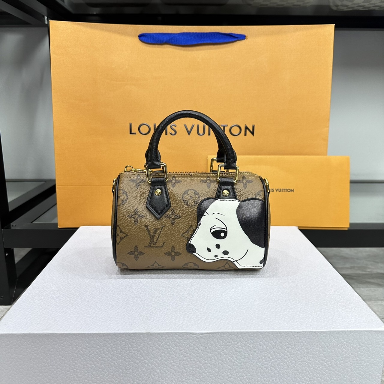LV Nano Speedy Monogram Reverse Canvas Bag กระเป๋าสะพายใบเล็ก น้องหมารุ่นใหม่ cute dog เกรดออริ 1:1 ใช้งานต่างประเทศได้