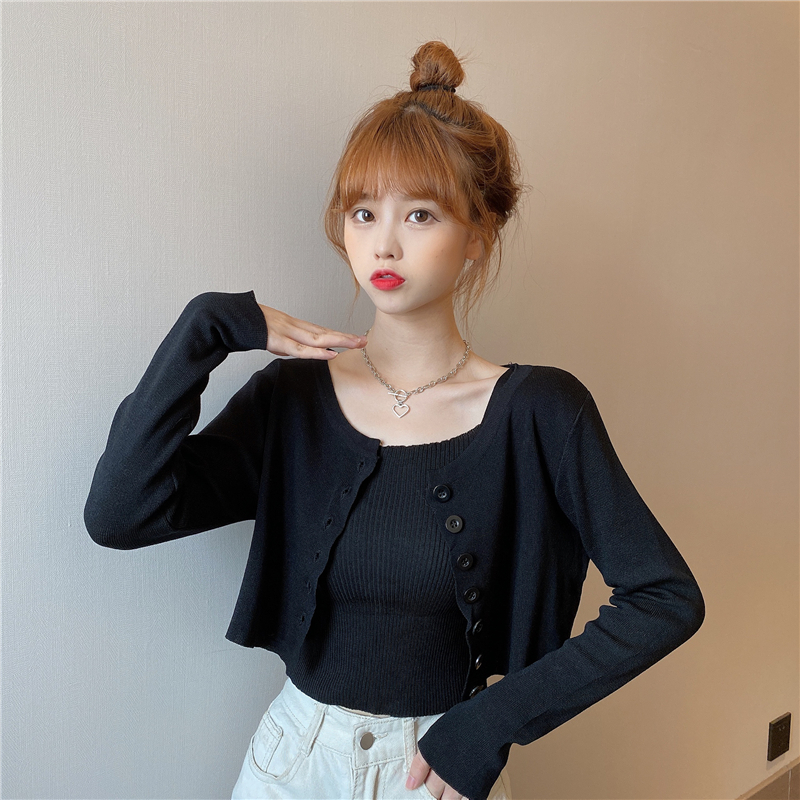 พร้อมส่ง เซต 2 ชิ้น 🧸 Black unicorn set สายเดี่ยว & เสื้อคลุมผ้าไหมพรม (34856)