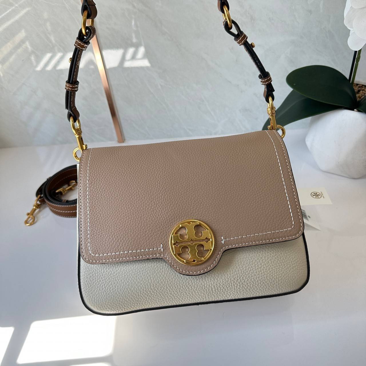 พร้อมส่ง 2 สี TORY BURCH FELIX CONVERTIBLE SHOULDER BAG กระเป๋าสะพาย เกรดท็อปออริ เกรดดีสุด สลับแท้ 1:1 ใช้ต่างประเทศได้