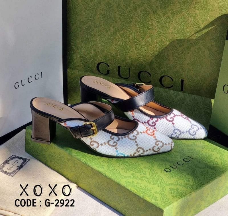 Gucci รองเท้างานสวม ผ้าทวีส สกรีนแบรนด์ สวย หรู ดูแพงเกินราคาจร้า ด้านหน้าคาดเข็มขัด ส้นแท่งตัน ใส่สบาย ไม่เมื่อย แมทส์ชุดง่าย น้ำหนักเบา