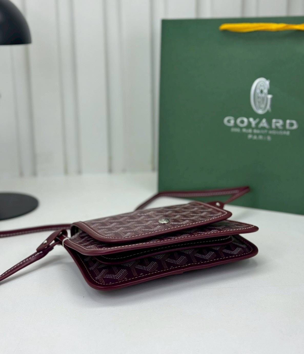 10 สี ORI หนังแท้ | GOYARD Plumet pouch-wallet กระเป๋าสะพายใบเล็กกะทัดรัด ดีไซน์กระเป๋าสตางค์ Plumet ดีไซน์มาพร้อมช่องใส่เหรียญ ธนบัตร และบัตรต่างๆ สามารถสะพายไหล่เป็นกระเป๋าสะพายข้างได้เหมือนกระเป๋าใบเล็ก
