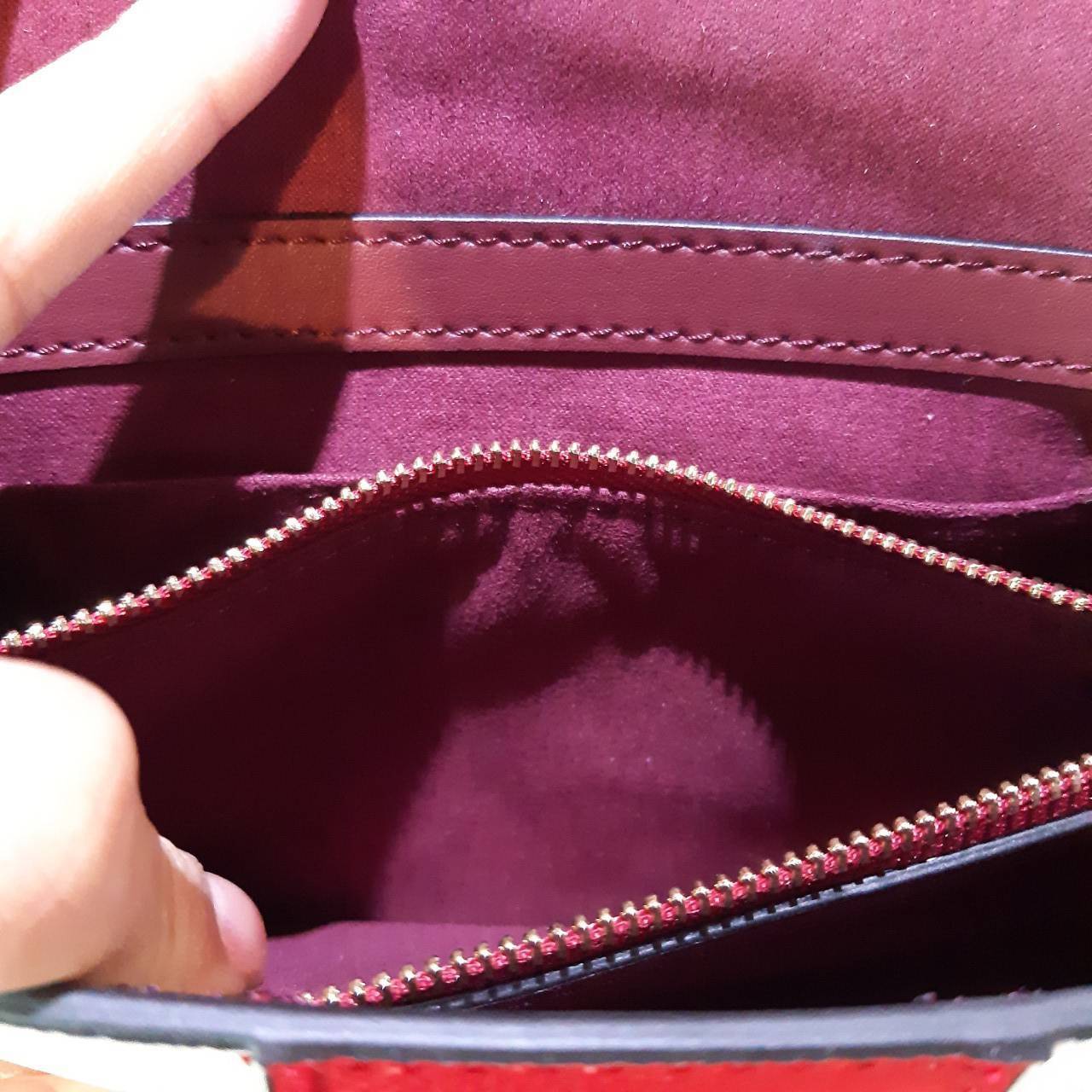 COACH TILLY SATCHEL 23 IN SIGNATURE CANVAS ((C1802//C1439/C1435)) กระเป๋า crossbody สวยหรู ขนาดใหม่ พร้อมสีมาใหม่!! ดีไซน์ย้อนยุค วัสดุหนังแคนวาสเคลือบลายสลับหนังแท้ มาพร้อมหูจับในตัว และสาย crossbody ปรับได้ตามตัว เปิด-ปิดด้วยตัวบิดล็อค ภายในโล่ง บุกำมะห