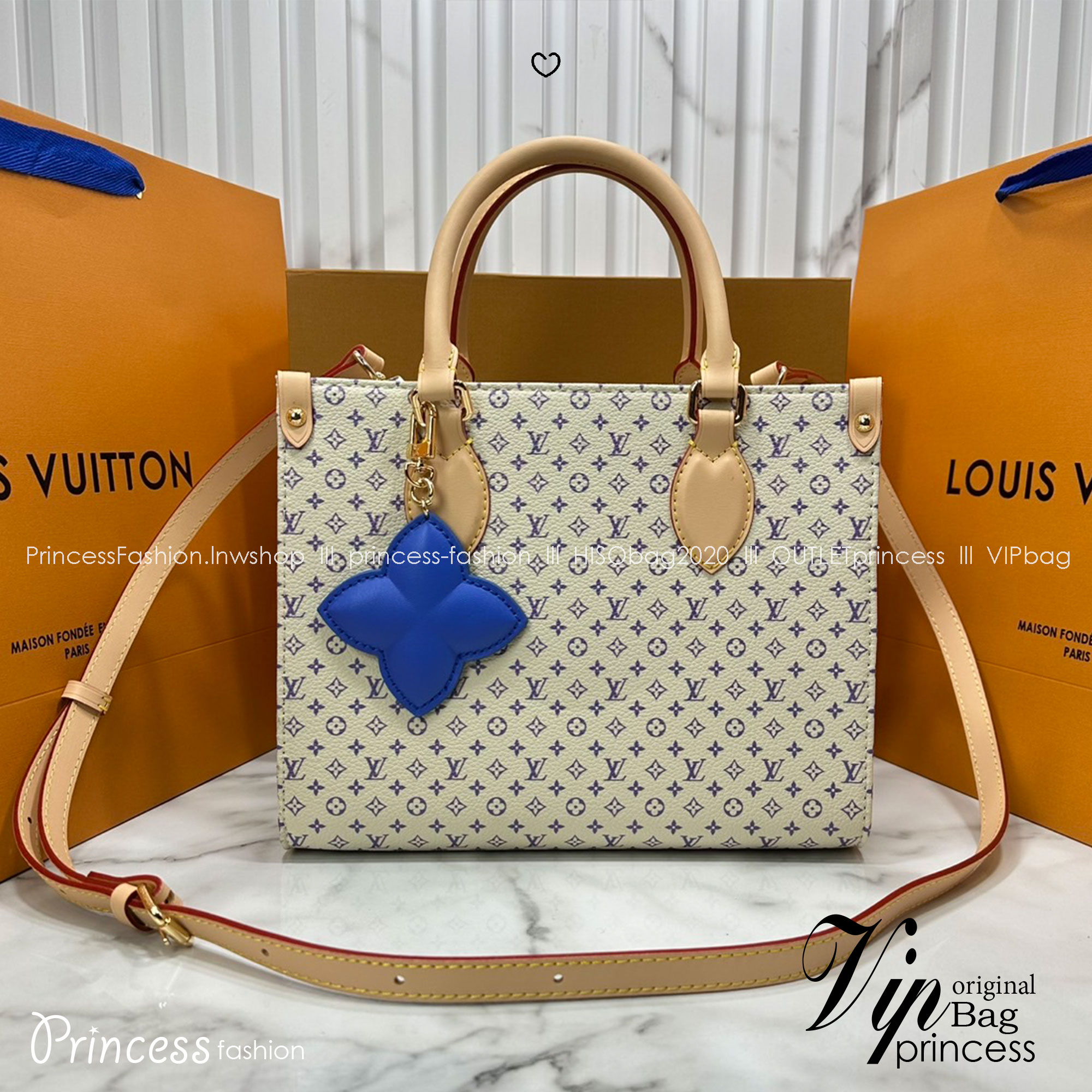 ORI หนังแท้ | LV OnTheGo PM bag Monogram Sand Beige กระเป๋าสะพายทรงโท้ทออนเดอะโก ในคอลเลกชัน LV Romance ยกระดับดีไซน์สำหรับฤดูกาลนี้ด้วยการผสานสัญลักษณ์ไอคอนิกลาย Damier และ Monogram ที่มีเอกลักษณ์ไม่ซ้ำใครของเมซงเข้าด้วยกัน กระเป๋าถือหนังหรูหรา