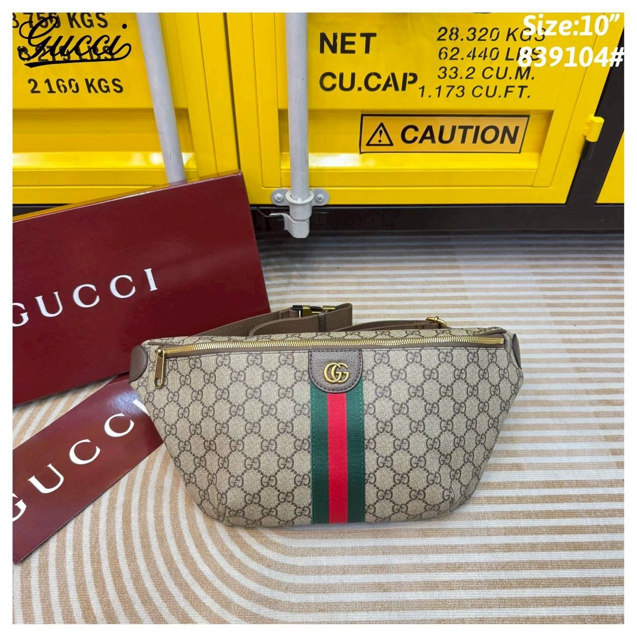 Gucci Ophidia large belt bag กระเป๋าคาดอก/คาดเอวใบใหญ่คลาสสิก ดีไซน์แถบคาดสีเขียวแดงโดดเด่น สวยหรู ภายในโล่งกว้างใส่ของได้เยอะ สายสะพายคาดอกแน่นหนา ปรับได้ตามชอบอีกเล็กน้อย