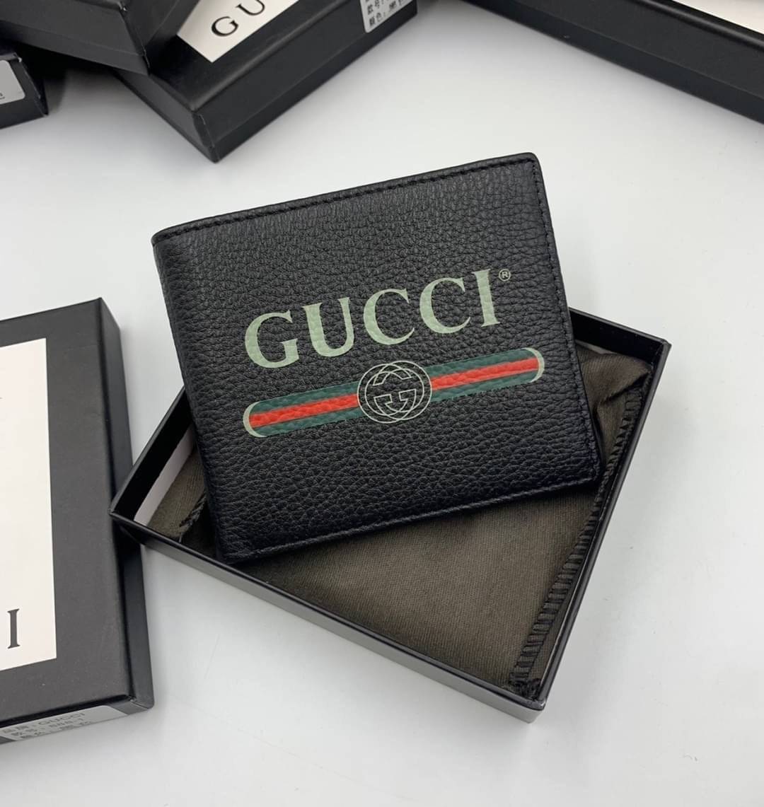 หนังแท้ GUCCI GG Marmont leather bi-fold wallet / GUCCI BLACK ANIMALIER BEE WALLET / GUCCI Men Wallet พร้อมส่งที่ไทย กระเป๋าสตางค์ 2 พับ รุ่นคลาสสิกได้ทุกยุคสมัย งานหนังแท้ทั้งใบ พร้อมส่งที่ไทย ภาพสินค้าถ่ายจากงานขายจริง ใช้งานต่างประเทศได้