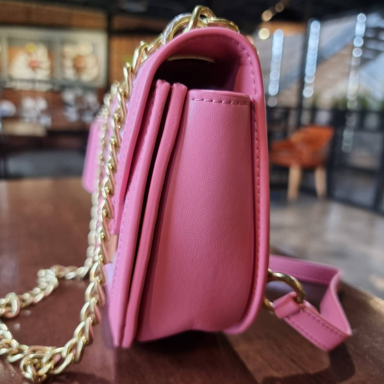 COACH ALIE SADDLE BAG JACQUARD IN SIGNATURE ((C4694//C3464)) พร้อมส่งที่ไทย รุ่นใหม่ล่าสุดค่ะ! กระเป๋าสะพายข้าง//ครอสบอดี้ร์//หรือทบสายคู่สะพายไหล่ได้ค่ะ วัสดุJacquard+หนังแท้ ได้สวยงามลงตัวมากๆ เปิดปิดกระเป๋าแบบกดล็อค มีอะไหล่โลโก้แบรนด์โดดเด่นปนคลาสสิค