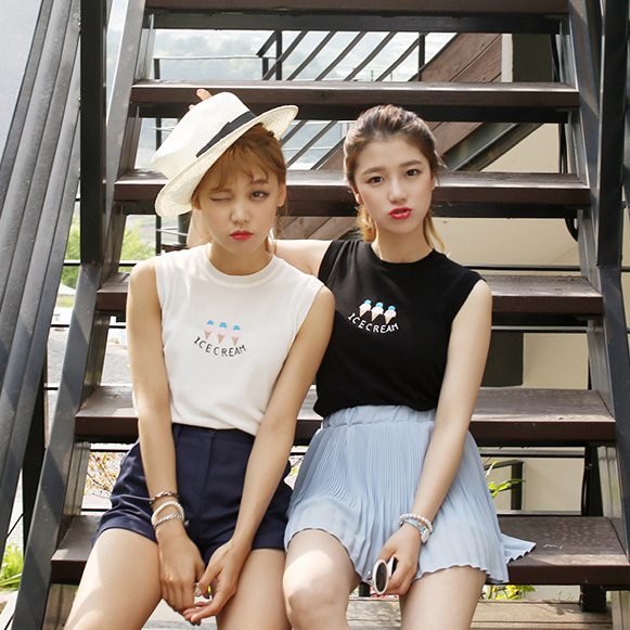พร้อมส่ง 🍑 ICE CREAM Tops เสื้อกล้ามแต่งลายการ์ตูนน่ารักๆ (IN33123)