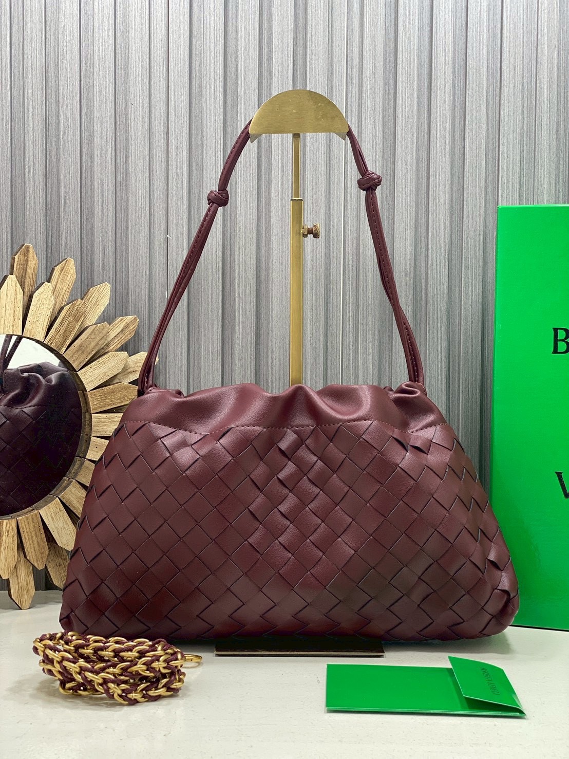 ORI หนังแท้ | Bottega Veneta Dustbag Notte Bag / Bottega Hobo Bag กระเป๋าสะพายดีไซน์สานเป็นเอกลักษณ์ เรียบง่ายไฮคลาส เชือกผูก พร้อมสายสะพายโซ่