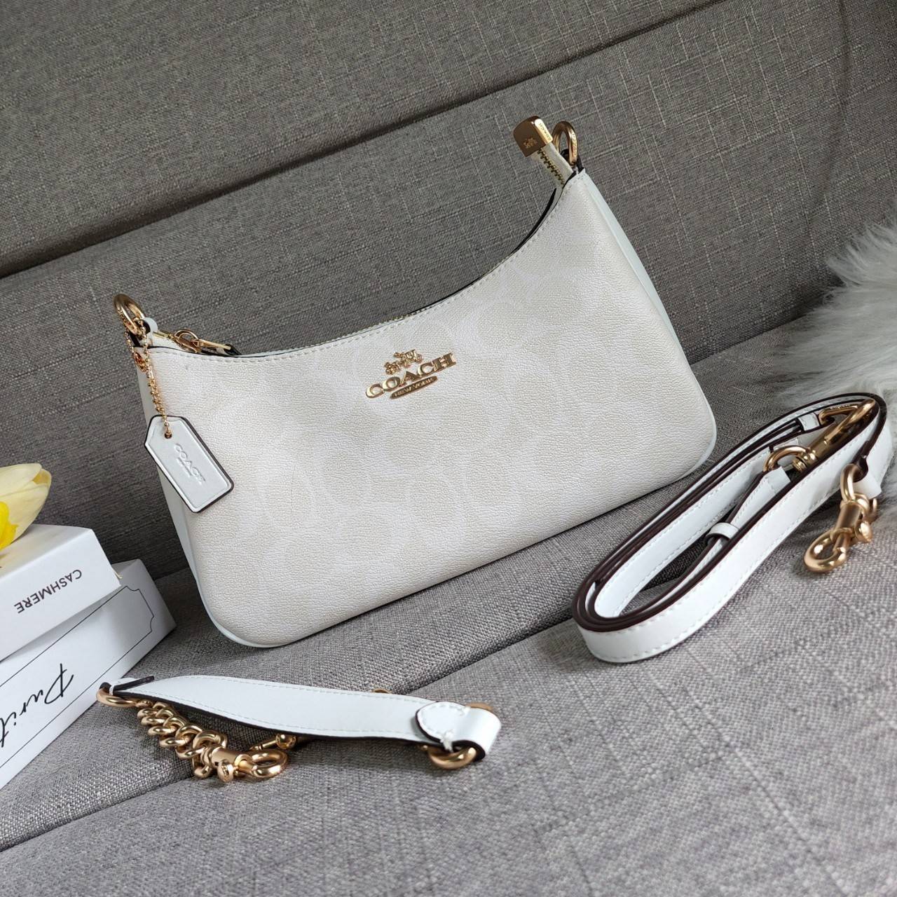 พร้อมส่งครบสี สวยทุกสีเลยค่า😘 ((CA173//CA209//CA548)) COACH TERI SHOULDER BAG 🔹กระเป๋าทรงพอช ในรูปแบบหนังแท้ หนังนิ่มสวยมากค่ะ