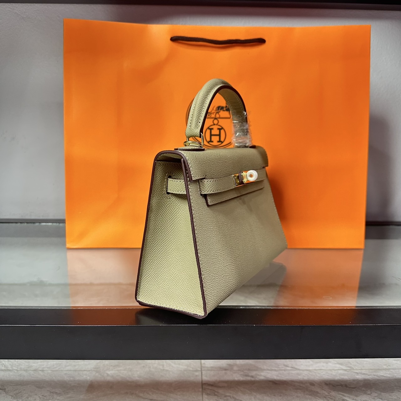 ORI หนังแท้ | Hermes Mini Kelly Pochette 20cm จิ๋วแต่แจ๋ว ราคาพุ่งยิ่งกว่าทอง พร้อมสายสปอร์ต กระเป๋าสะพายที่สุดแห่งหรูหราลัคชู นิยามของความสง่างามเหนือกาลเวลา