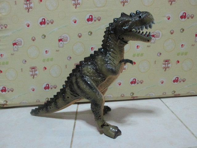 dinosaur train Electric dinosaur toys electric meat color robot dinosaur pet ของเล่นเสริมพัฒนาการสำหรับเด็กมือสอง