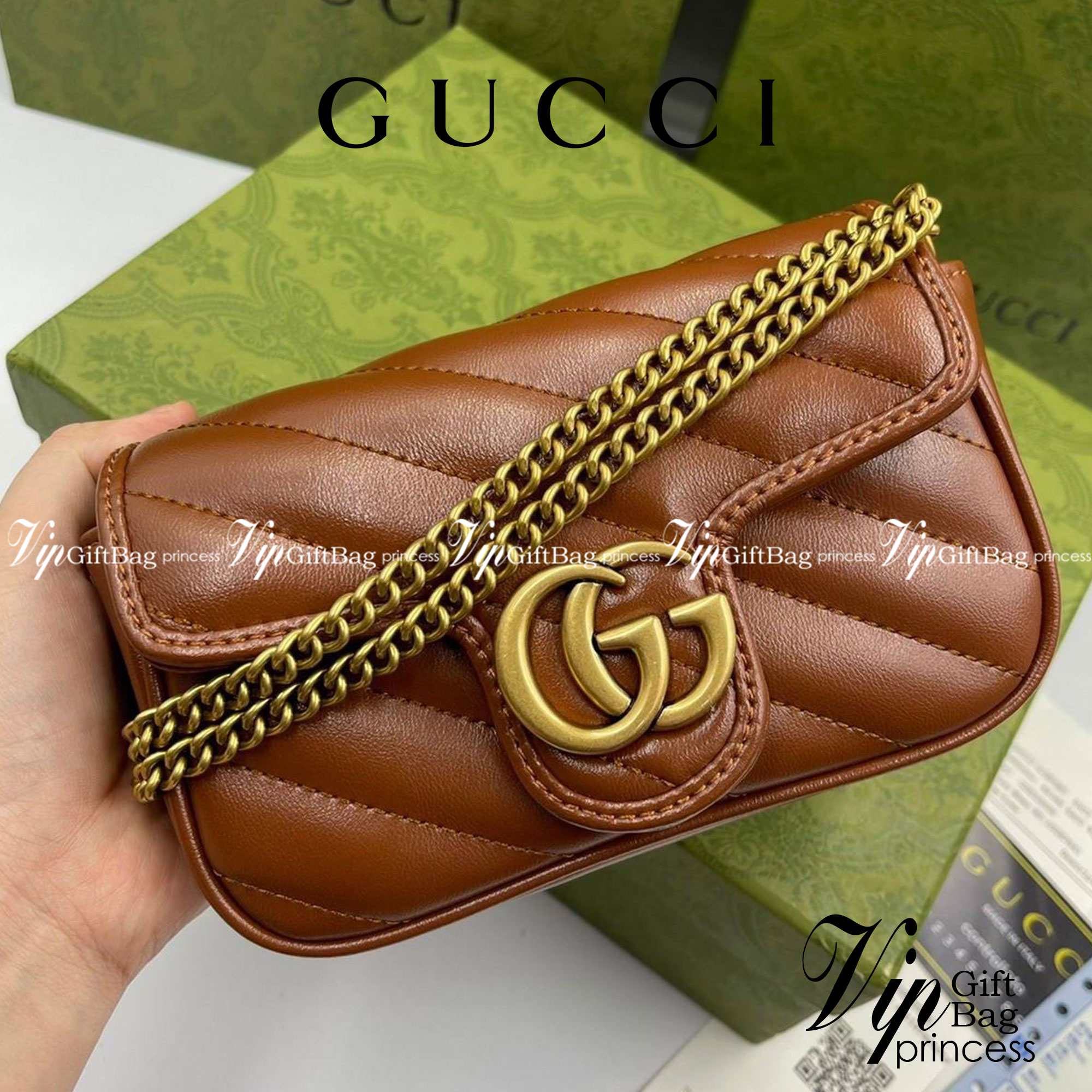 หนังแท้ GUCCI GG Marmont matelasse super mini bag / GG Marmont super mini quilted leather shoulder bag กระเป๋าสะพายข้างใบเล็ก น้องมินิ น่ารั๊กมุ้งมิ้ง วัสดุหนังแท้เชฟรอน สายสะพายแบบโซ่ อะไหล่ทองหรูหรา ด้านหน้าประดับโลโก้แบรนด์หรู ทนทาน แข็งแรง น้ำหนักเบา 