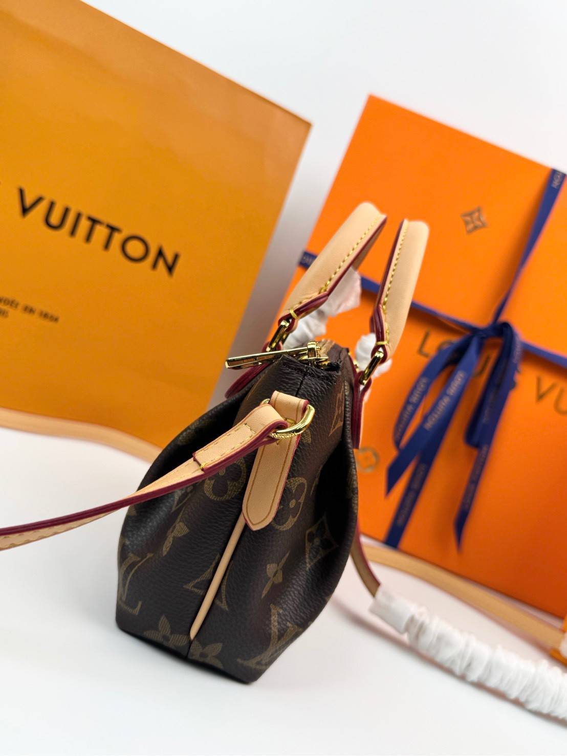 ORI หนังแท้ | LV Nano Turenne Monogram Canvas Bag กระเป๋าสะพายไซส์มินิ ดีไซน์วินเทจ ใบเล็กใช้งานง่าย หรูหราตามแบบฉบับแบรนด์