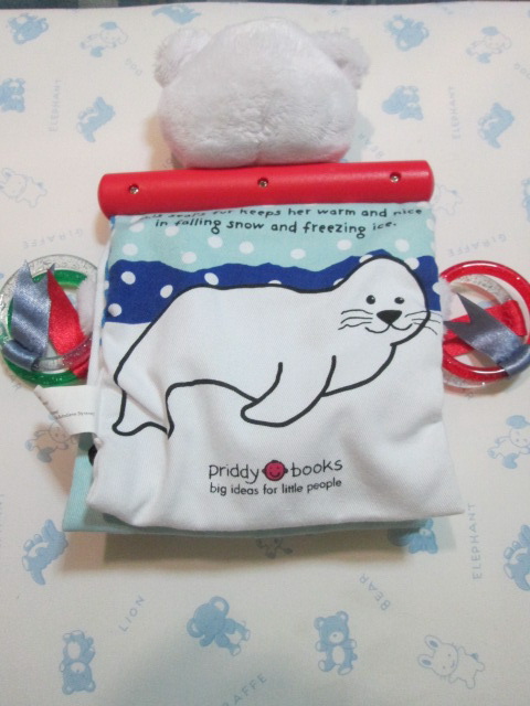 Priddy Book "Snow Bear" หนังสือนิทานผ้ามือสอง