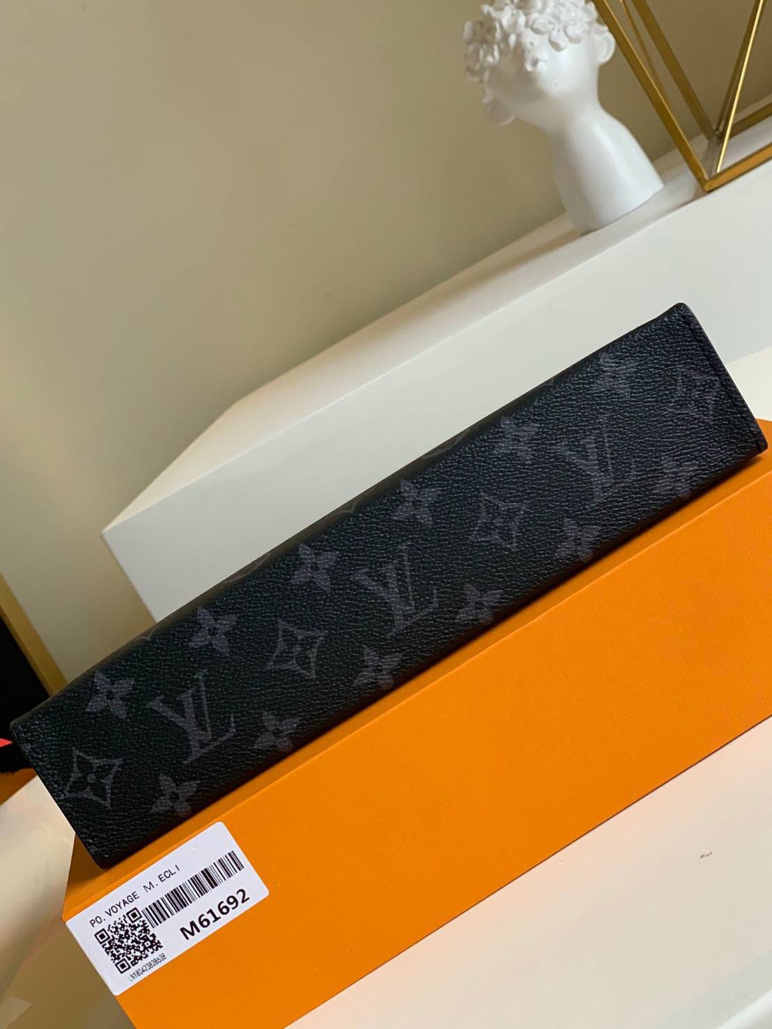 หนังแท้ LOUIS VUITTON POCHETTE VOYAGE MM พร้อมส่งที่ไทย LV CLUTCH รุ่นขายดีตลอดกาล งานหนังแท้เกรดออริจินอล ภาพสินค้าถ่ายจากงานขายจริงค่ะ