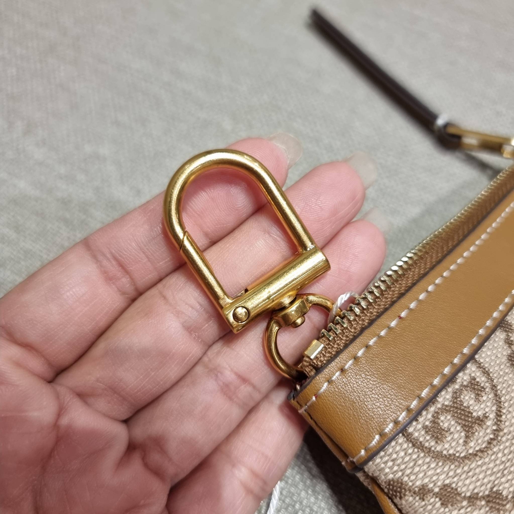 TORY BURCH T MONOGRAM CARD CASE KEY RING ใหม่ล่าสุด กับกระเป๋าเอนกประสงค์สำหรับถนอมบัตร น่ารัก คิ้วท์ๆ ใบจริงน่าใช้มาก
