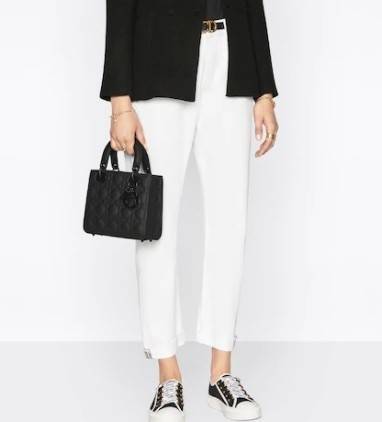 VIP 】MICRO LADY DIOR BAG Cloud ฺBlack & Pink My ABC Cannage Lambskin : VIP GIFT WITH PURCHASE (GWP) พรีเมี่ยมกิ้ฟ Limited Edition จาก DIOR DUTYFREE COUNTER ความสง่างามอีกหนึ่งรุ่นของ Dior รูปทรงสีเหลียม ขนาดกระทัดรัด อะไหล่เข้ากับสีกระเป๋า ตั้งอยู่ทรง ฐาน