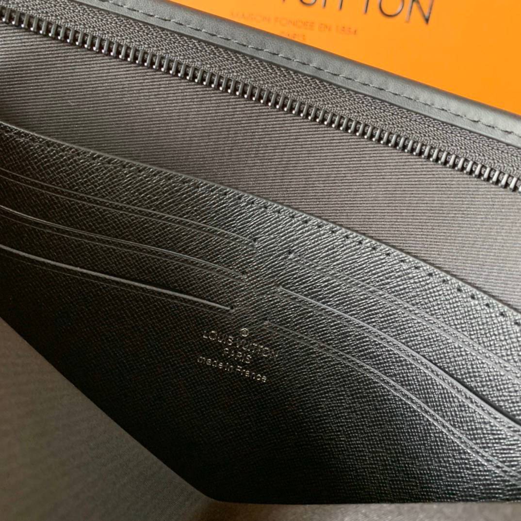 หนังแท้ LOUIS VUITTON POCHETTE VOYAGE MM พร้อมส่งที่ไทย LV CLUTCH รุ่นขายดีตลอดกาล งานหนังแท้เกรดออริจินอล ภาพสินค้าถ่ายจากงานขายจริงค่ะ