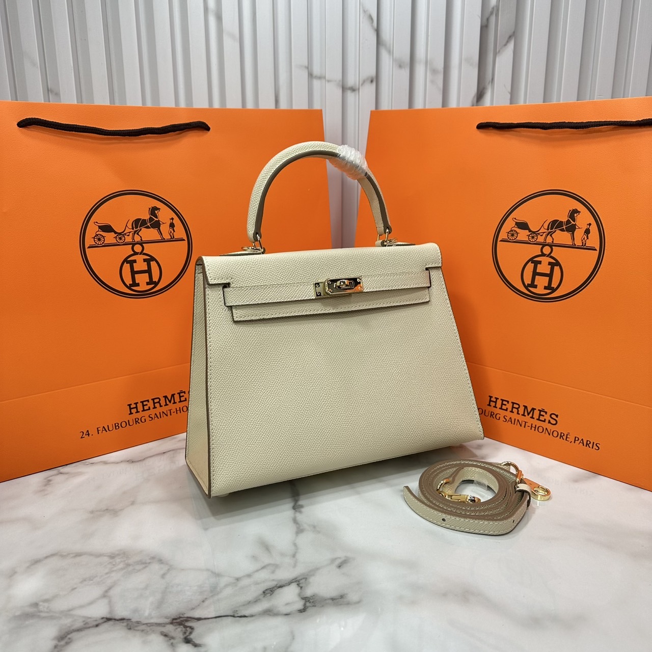 ORI หนังแท้ | Hermes Kelly 25cm / 28cm กระเป๋าสะพายที่สุดแห่งหรูหราลัคชู นิยามของความสง่างามเหนือกาลเวลา แบรนด์เนมในฝัน งดงามดั่งเจ้าหญิง